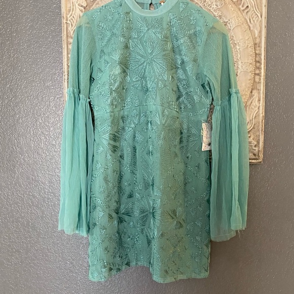 Free People Canton Embroidered Bishop Sleeves - Picture 3 of 10